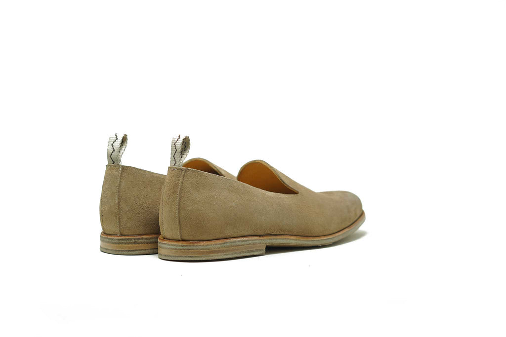 Unmarked Shoes Kami Loafers Dark Sand