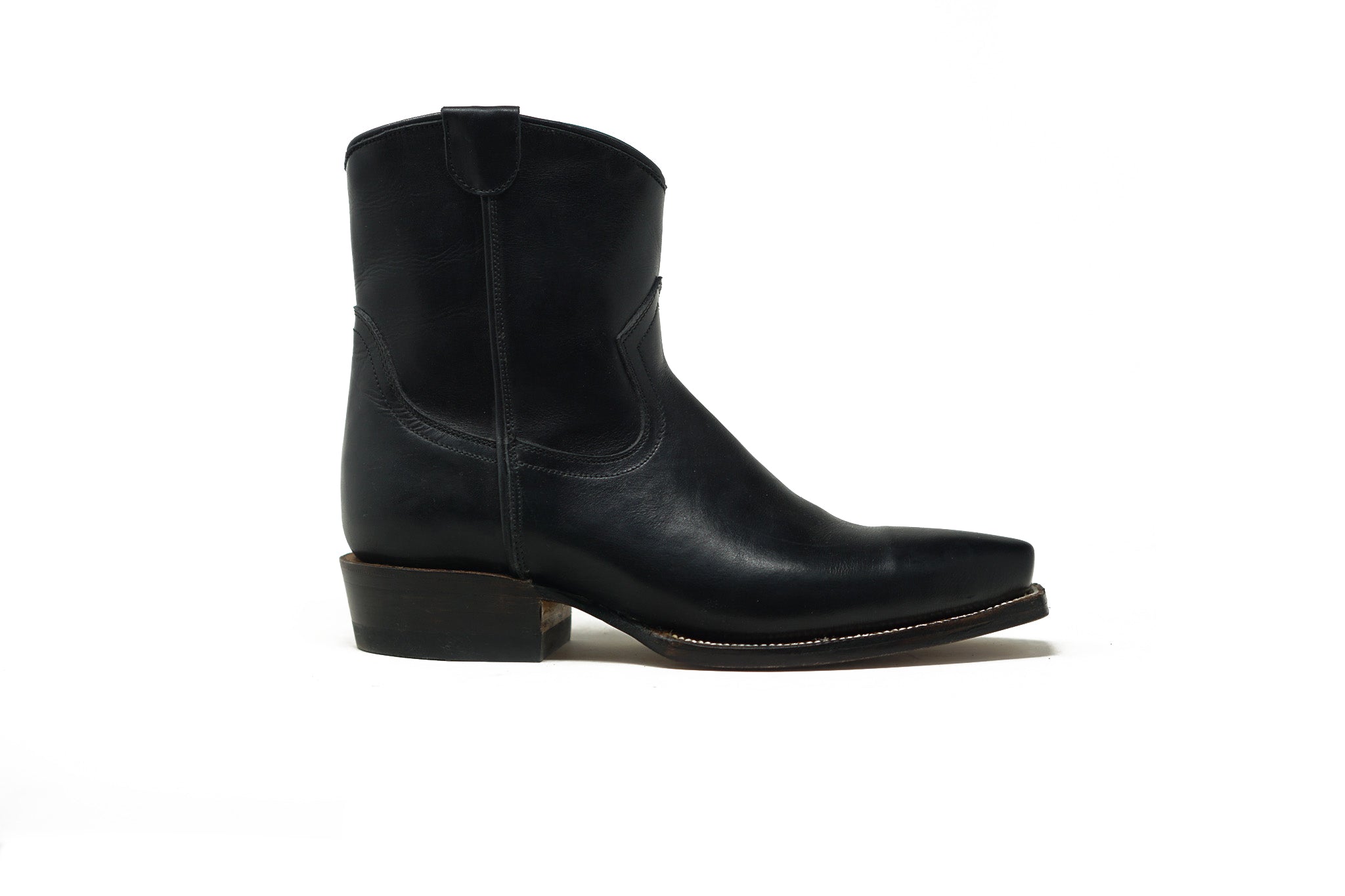 Juana Boot Black | Custom Made | Handcrafted WESTERN Boots – Unmarked
