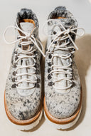 Yulka 02GXL Natural Hair - on Hide - Unmarked