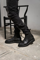 Chelsea Black Bull Hide Shoulder - Unmarked