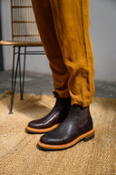 Chelsea Brown Bull Hide Shoulder - Unmarked